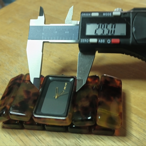 X The Vega Tortoise shell acrylic w/elastic band Black Dial 3 gold hand movement - Picture 10 of 11